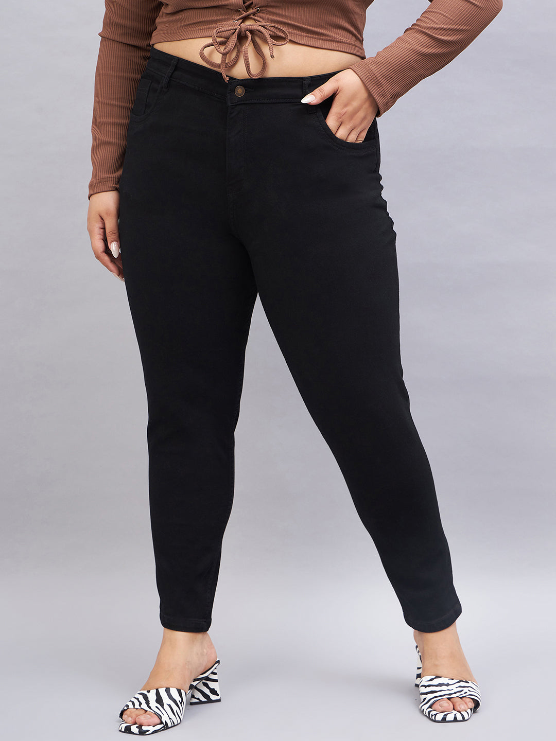 Women Black Skinny Fit High-Rise Stretchable Jeans
