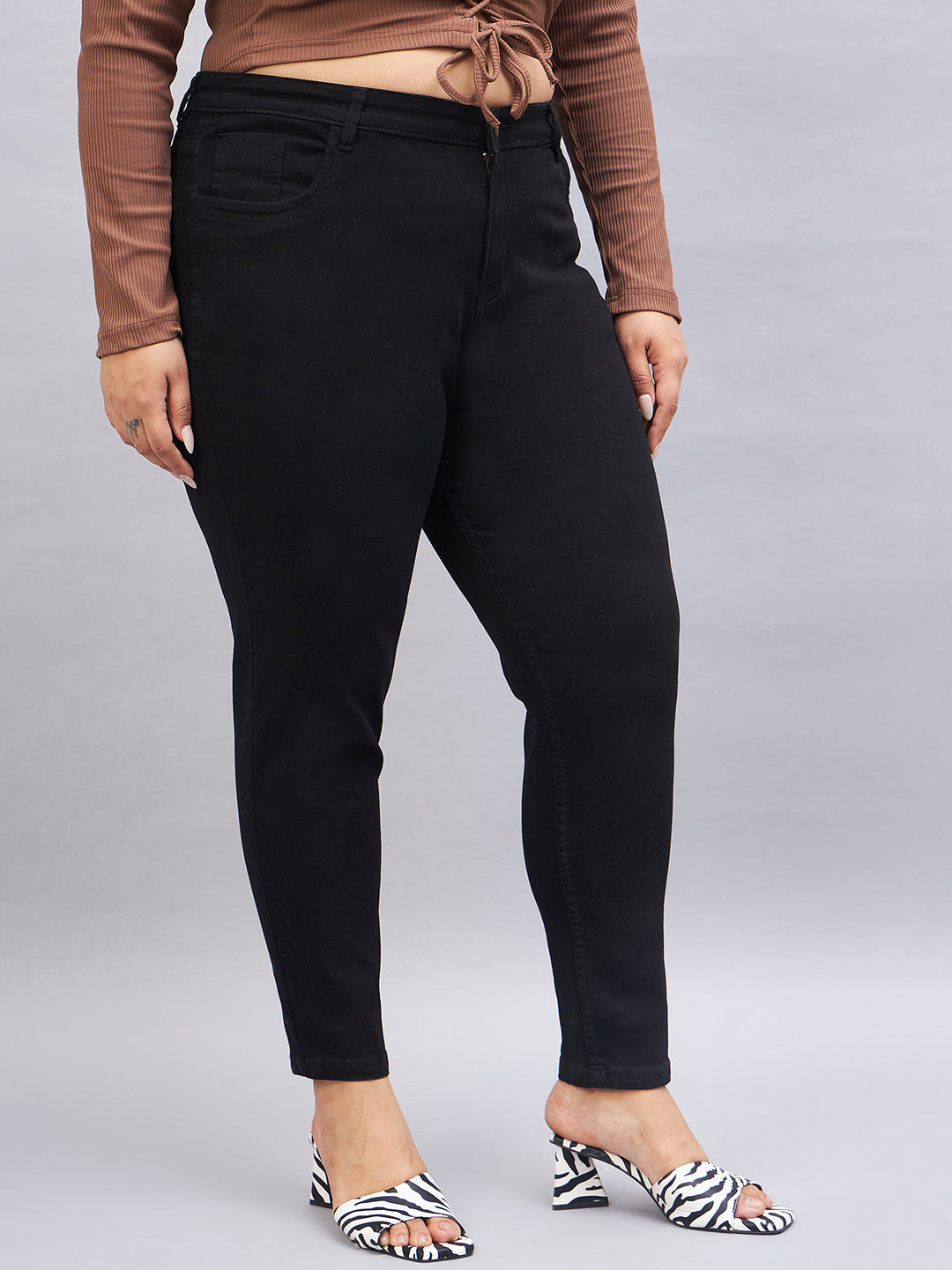 Women Black Skinny Fit High-Rise Stretchable Jeans