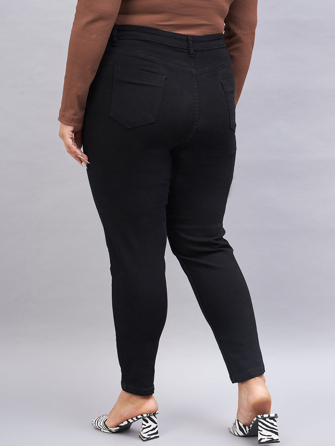 Women Black Skinny Fit High-Rise Stretchable Jeans